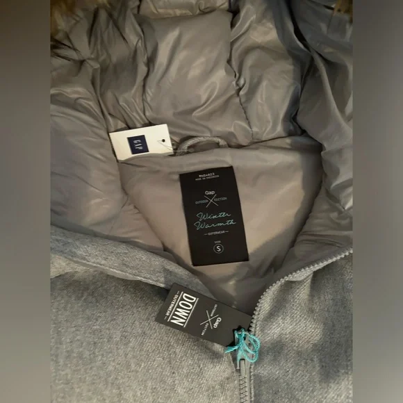 Gap NWT grey Down vest with fur trim. Size Small. So cute! - Picture 2 of 2